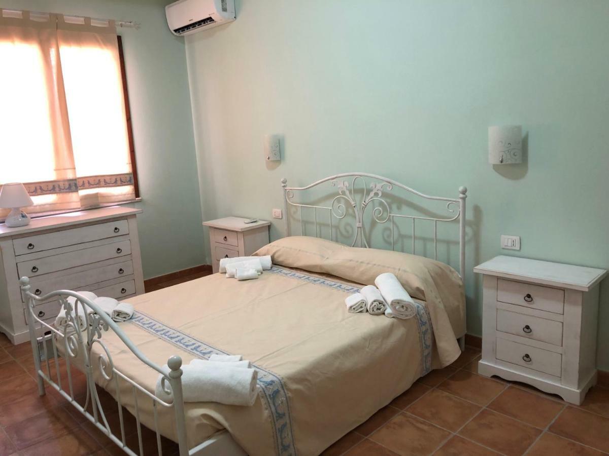 Sa Corti Antiga Apartment Sant'Antioco Luaran gambar