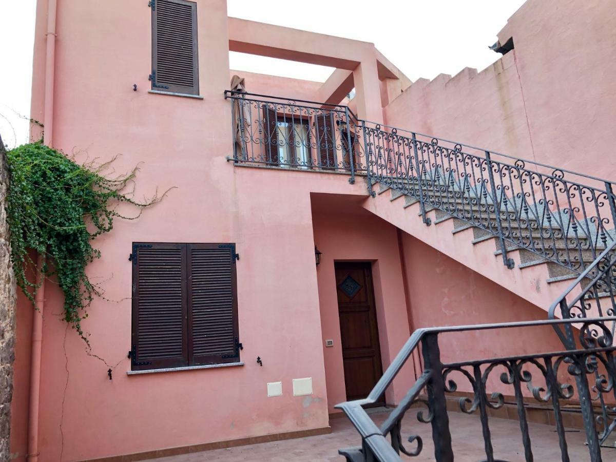 Sa Corti Antiga Apartment Sant'Antioco Luaran gambar