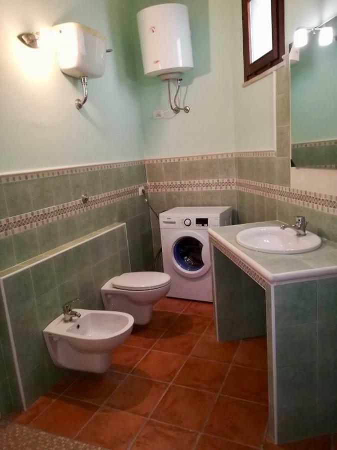 Sa Corti Antiga Apartment Sant'Antioco Luaran gambar