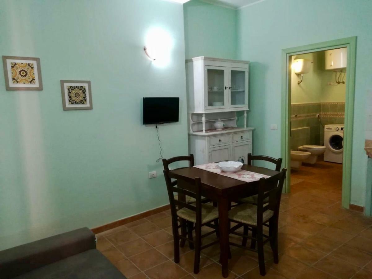 Sa Corti Antiga Apartment Sant'Antioco Luaran gambar